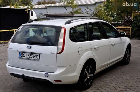 Ford Focus 2010 - фото 7