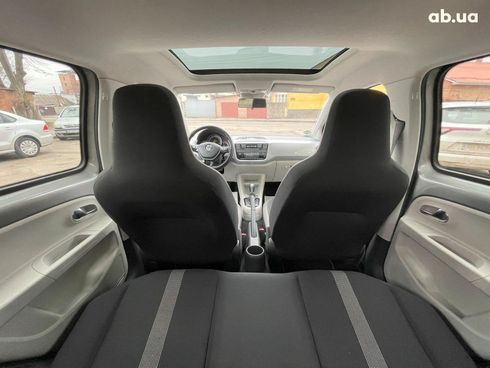 Volkswagen e-Up 2017 серый - фото 49