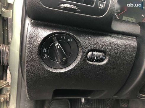 Volkswagen Passat 2001 - фото 17