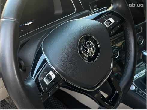 Volkswagen e-Golf 2018 белый - фото 57