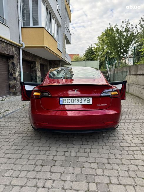 Tesla Model 3 2021 красный - фото 6