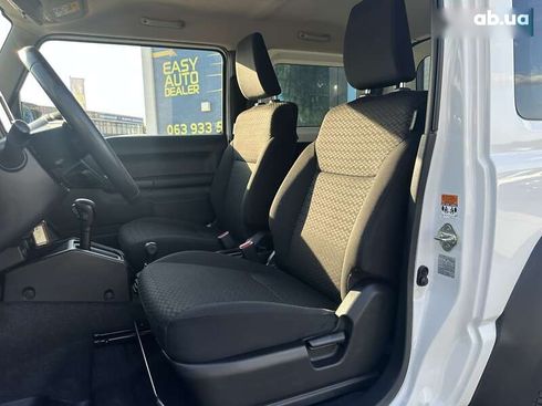 Suzuki Jimny 2020 - фото 15