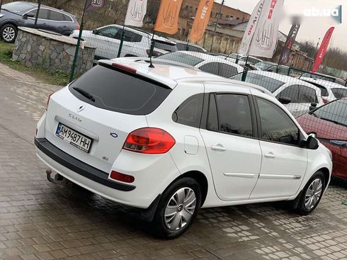 Renault Clio 2012 - фото 15
