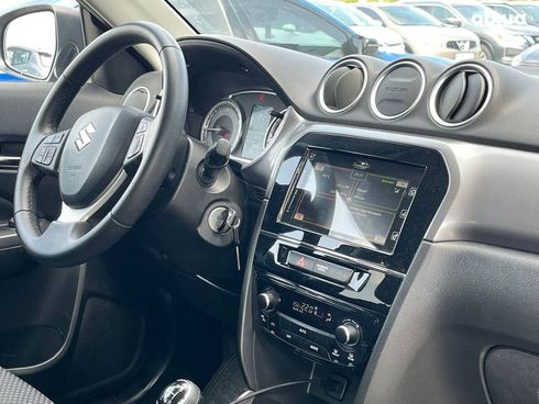 Suzuki Vitara 2019 серый - фото 5