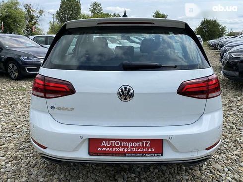 Volkswagen e-Golf 2020 - фото 10