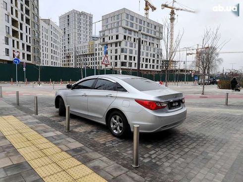 Hyundai Sonata 2012 - фото 12