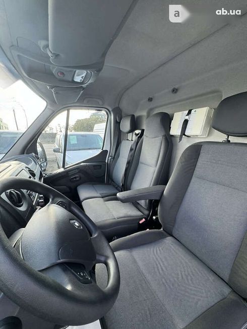 Renault Master 2019 - фото 11