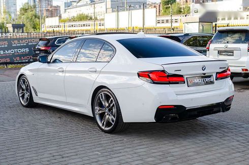 BMW 5 серия 2020 - фото 9