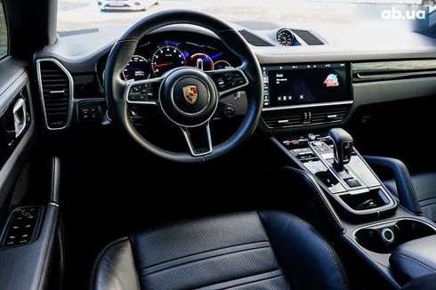 Porsche Cayenne 2019 - фото 29