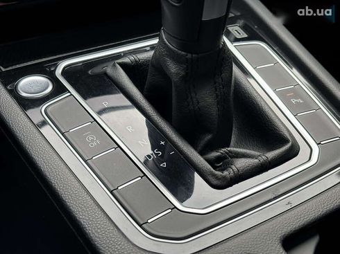 Volkswagen Passat 2020 - фото 26