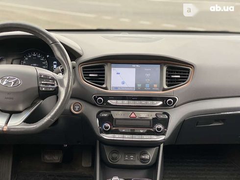 Hyundai Ioniq 2017 - фото 30