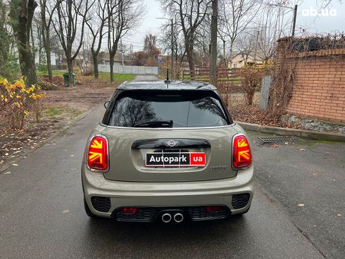MINI Hatch 2019 бежевый - фото 24