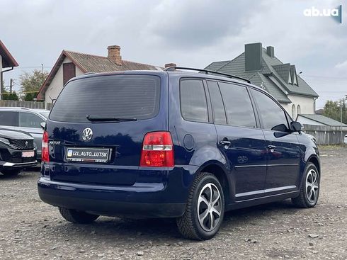 Volkswagen Touran 2005 - фото 8