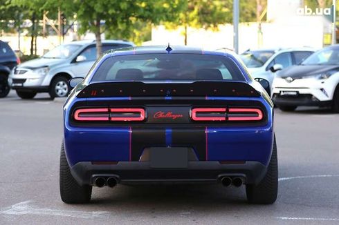 Dodge Challenger 2019 - фото 6