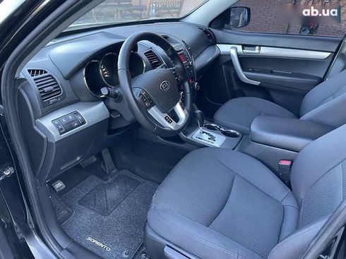 Kia Sorento 2012 - фото 2