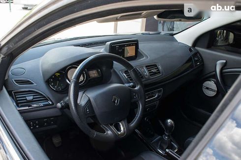 Renault Megane 2014 - фото 30