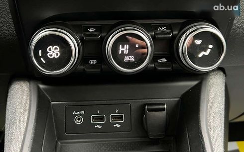 Renault Zoe 2019 - фото 17