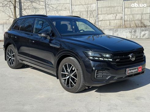 Volkswagen Touareg 2021 черный - фото 8