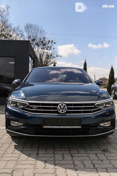 Volkswagen Passat 2019 - фото 19
