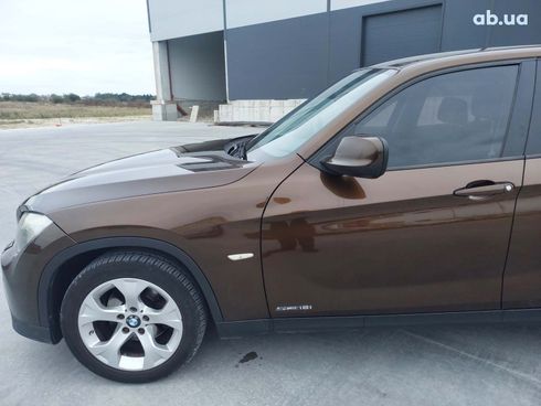 BMW X1 2011 коричневый - фото 12