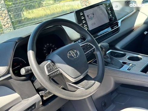 Toyota Sienna 2021 - фото 21