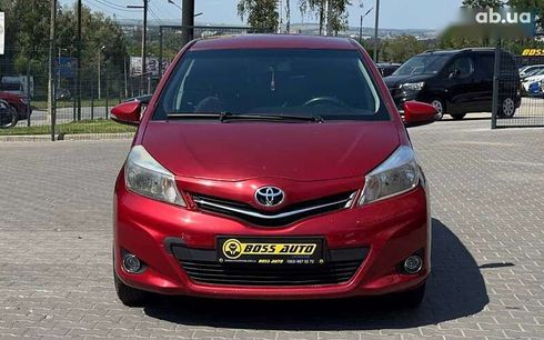 Toyota Yaris 2012 - фото 2