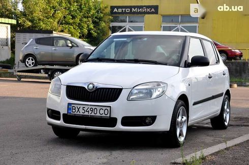 Skoda Fabia 2008 - фото 2