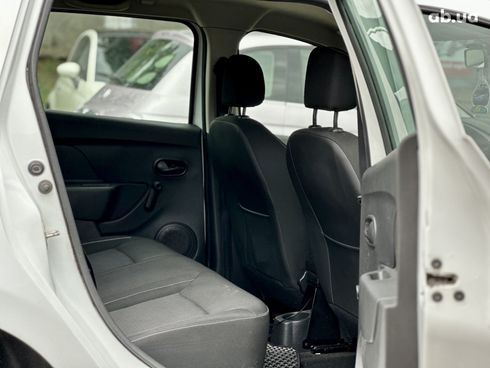 Renault Logan MCV 2017 белый - фото 16