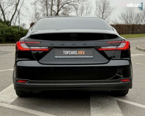 Toyota Camry 2024 - фото 14