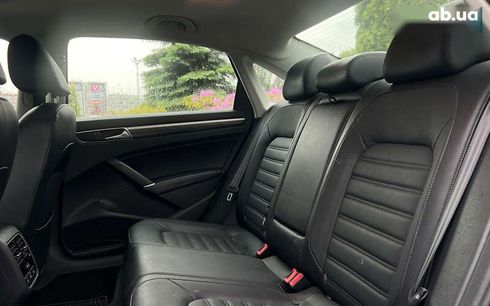 Volkswagen Passat 2017 - фото 11