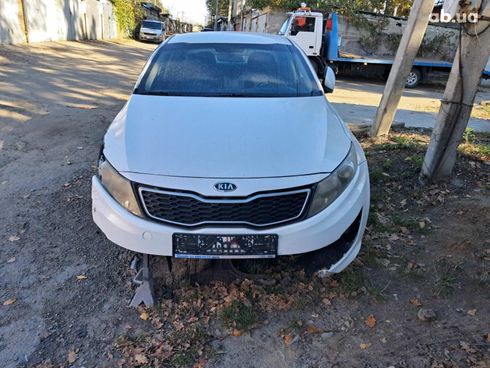 Kia Optima 2012 белый - фото 4