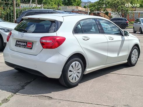 Mercedes-Benz A-Класс 2013 белый - фото 11