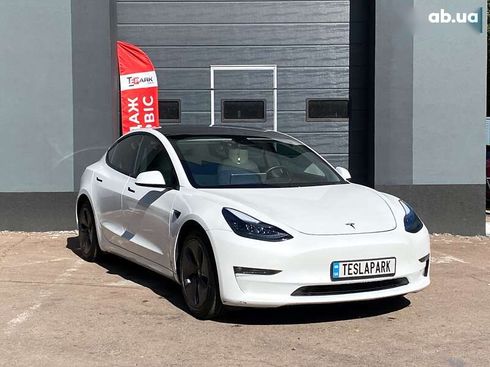 Tesla Model 3 2020 - фото 11