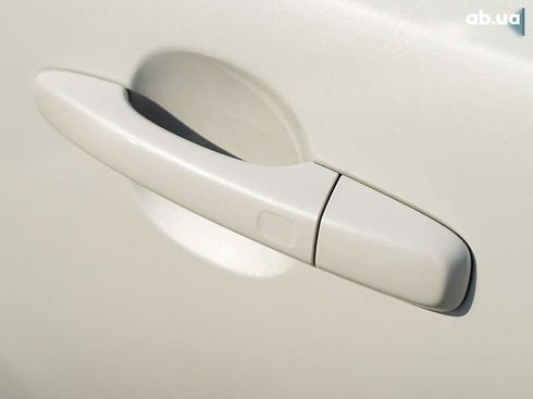 Volvo V40 2017 - фото 11