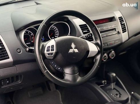 Mitsubishi Outlander 2011 - фото 24