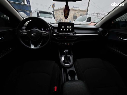 Kia Forte 2020 черный - фото 45