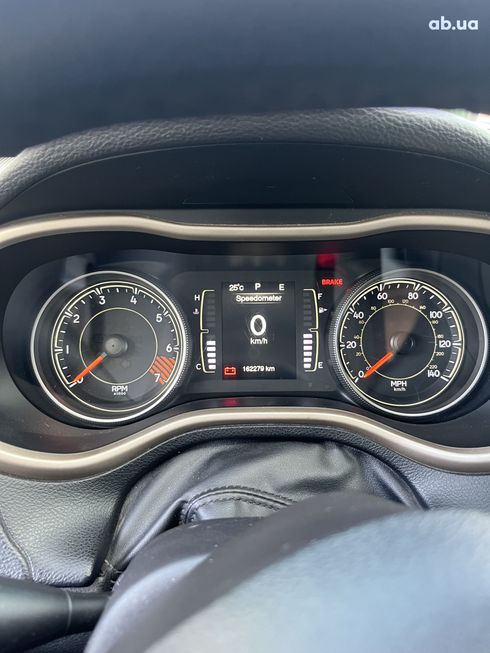 Jeep Cherokee 2015 красный - фото 14