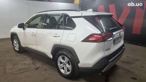 Toyota RAV4 2020 - фото 4