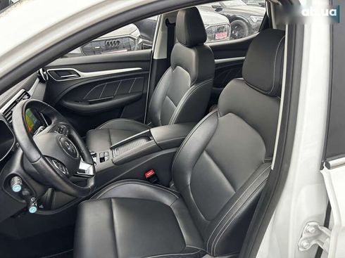 MG ZS EV 2020 - фото 19