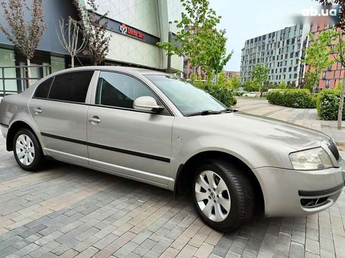 Skoda Superb 2007 - фото 26