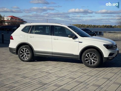 Volkswagen Tiguan 2020 - фото 15