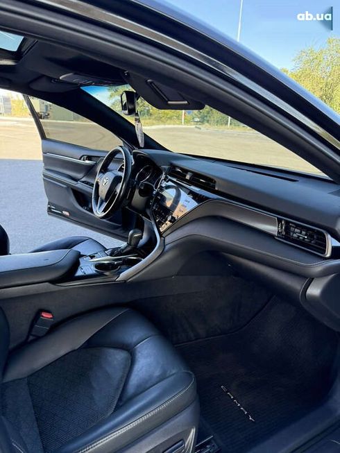Toyota Camry 2018 - фото 29