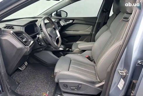 Audi Q4 e-tron 2023 - фото 7