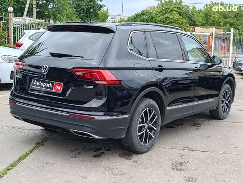 Volkswagen Tiguan 2021 черный - фото 13