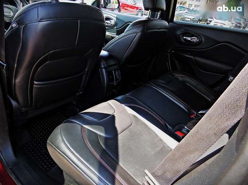 Jeep Cherokee 2018 - фото 16