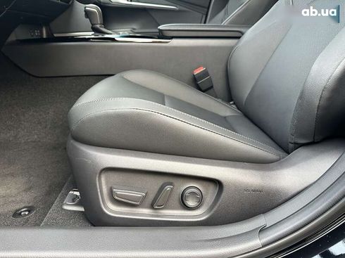 Toyota Camry 2025 - фото 17