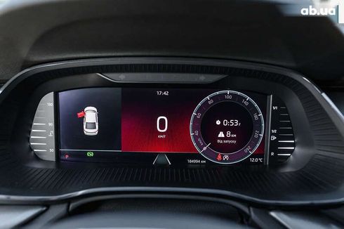 Skoda Octavia 2021 - фото 30