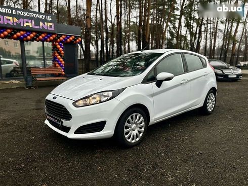 Ford Fiesta 2015 - фото 2