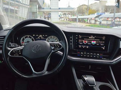 Volkswagen Touareg 2021 - фото 26