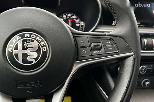 Alfa Romeo Stelvio 2017 - фото 13